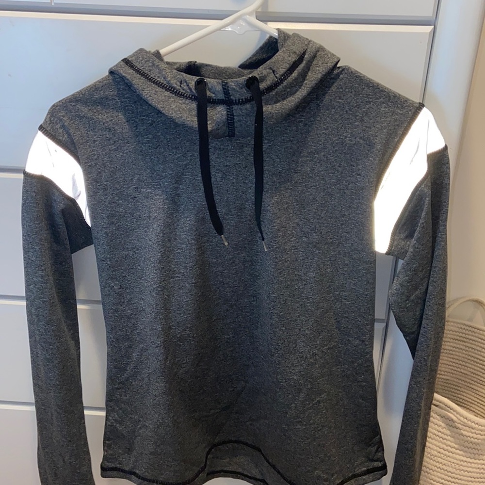 Lightly worn forever21 active sweatshirt pull over